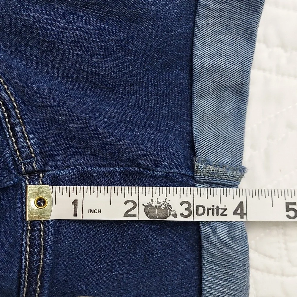 Silver Jeans Elyse Curvy Fit Blue Denim Mid Rise Jean Shorts Size W32 Like New